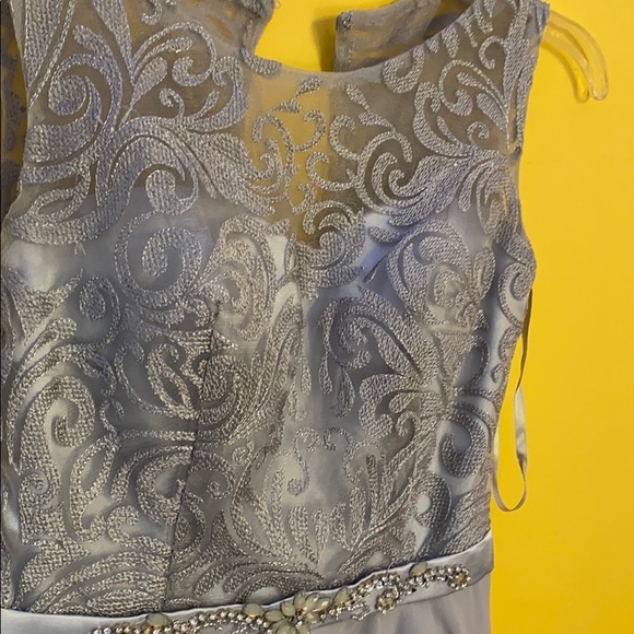 Dress - Picture 3 of 15